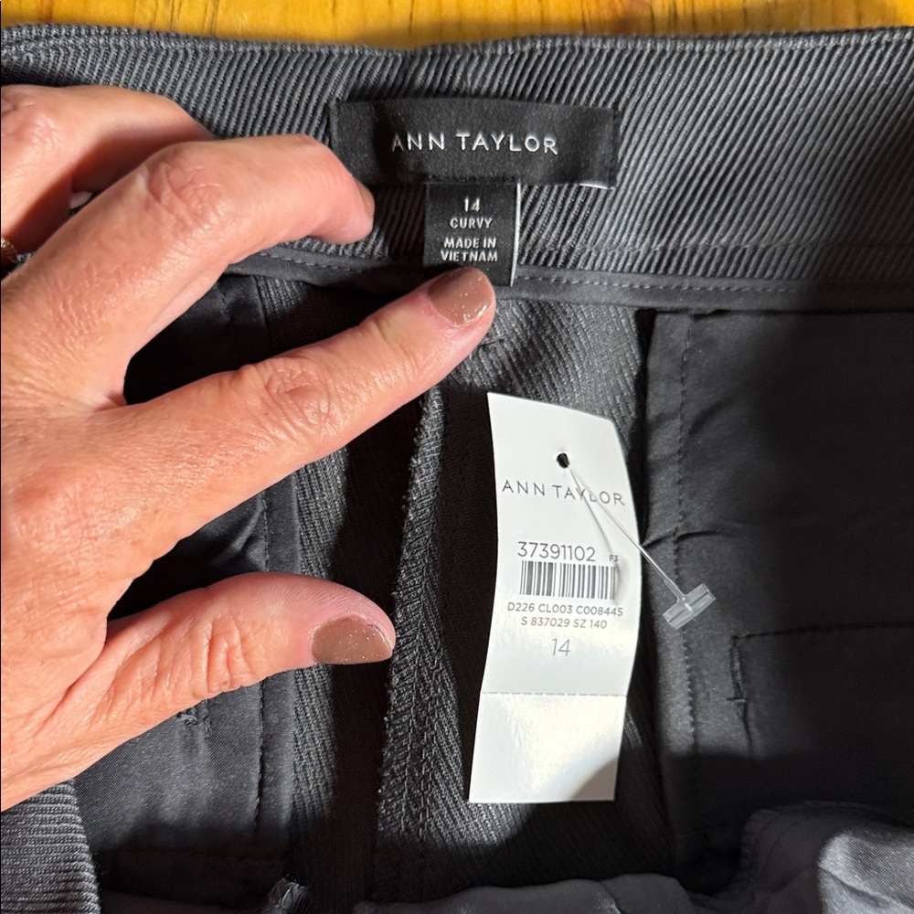 Ann Taylor Gray Belted Boot-Cut Trousers - Picture 6 of 7